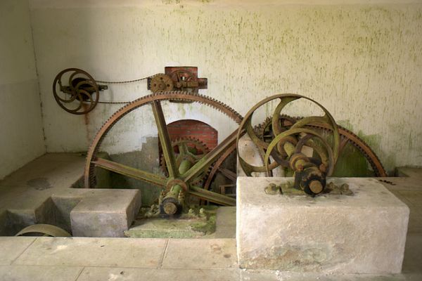 24 machine hydraulique